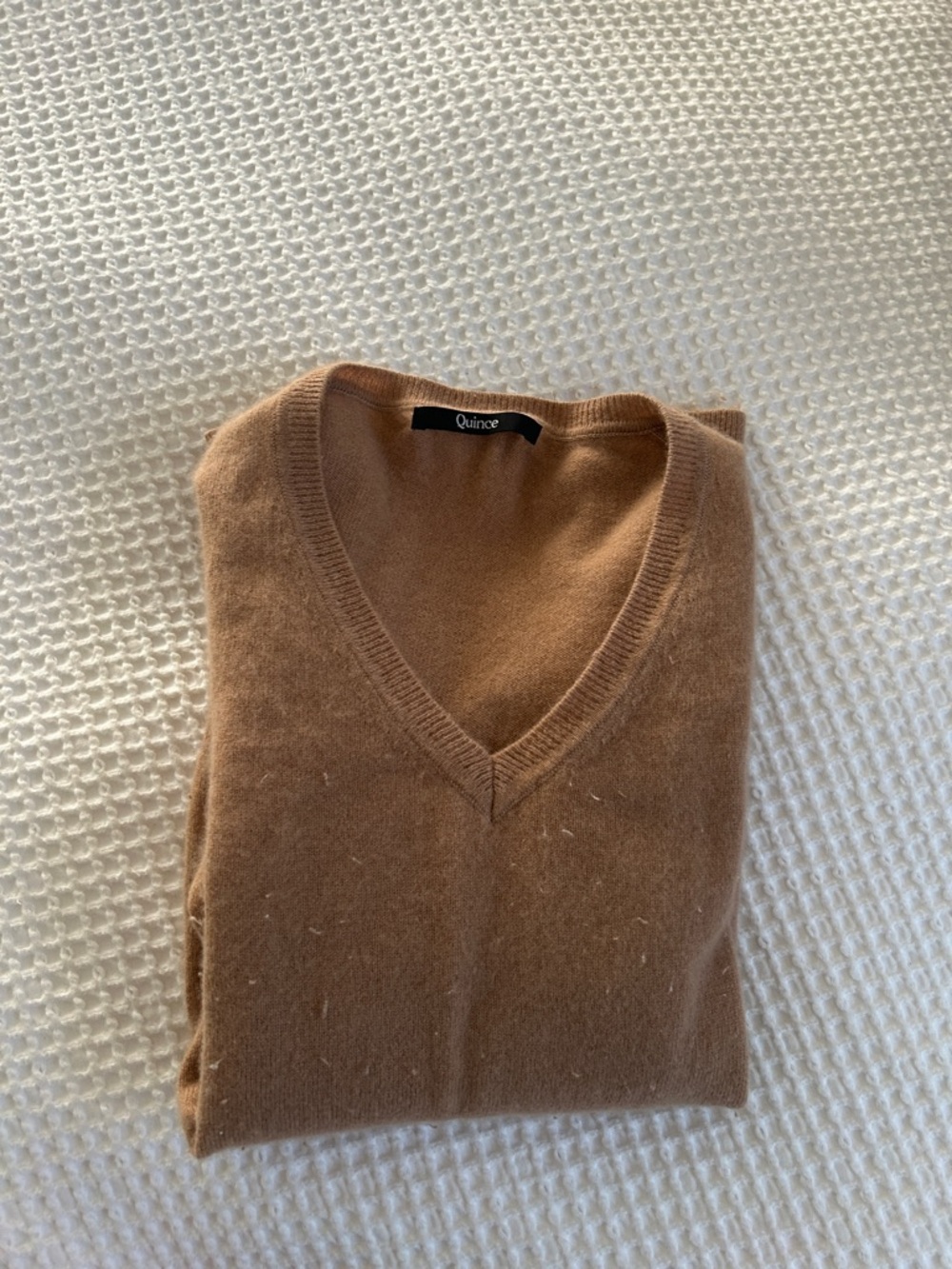Quince V-Neck Cashmere Sweater - Caramel Brown